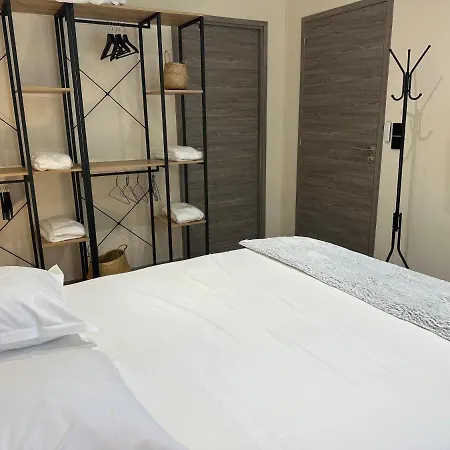 T2 Jacuzzi Et Vue Apartman *